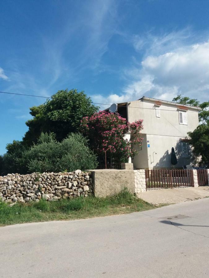 Apartman Nona Povljana Buitenkant foto