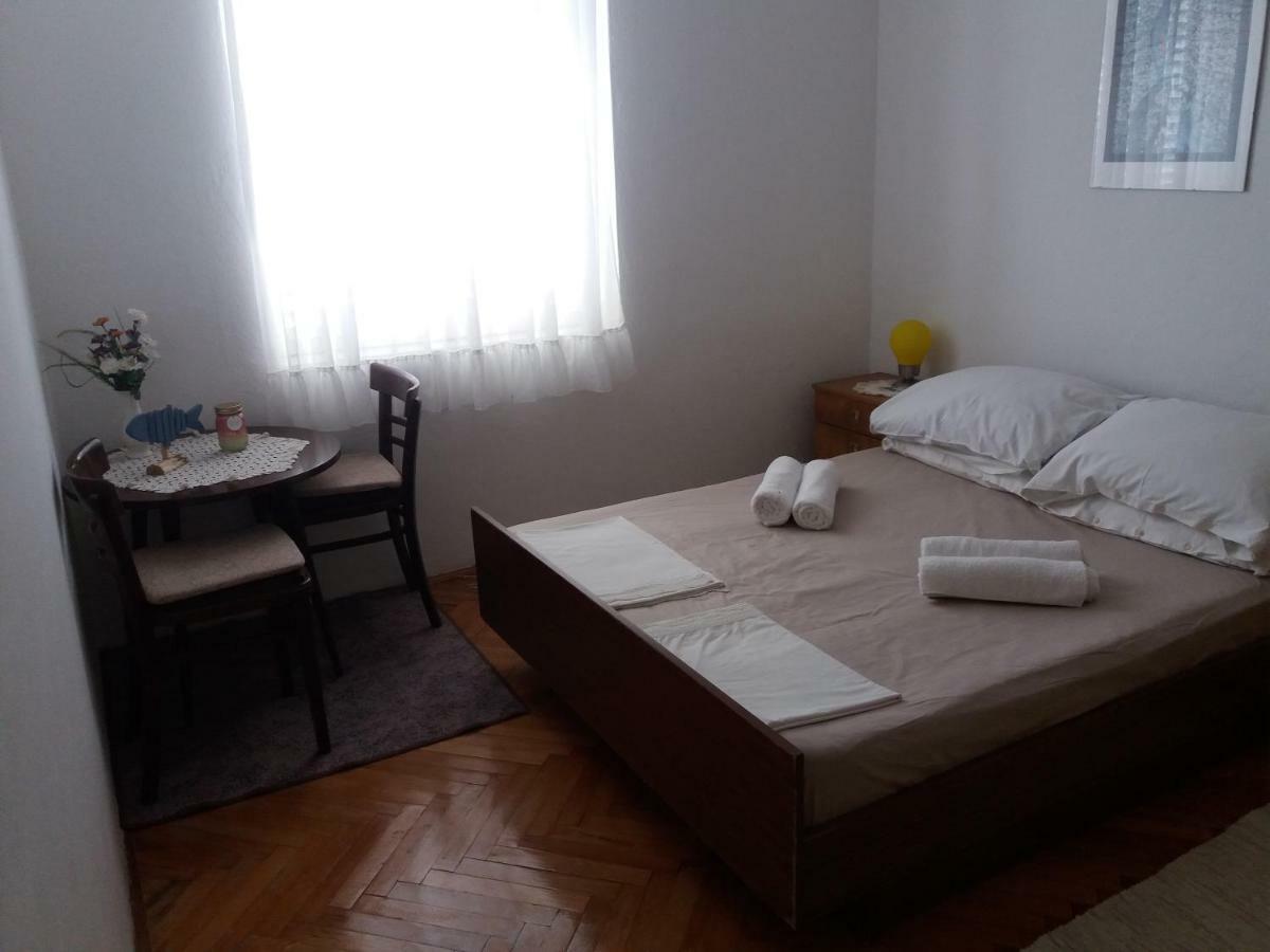 Apartman Nona Povljana Buitenkant foto
