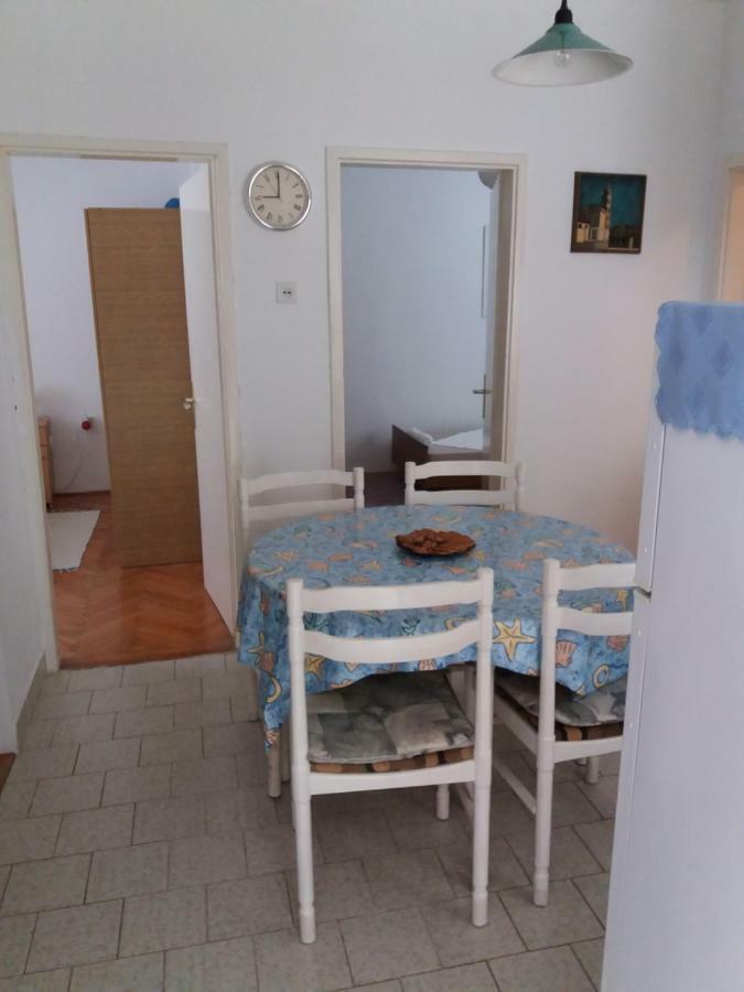 Apartman Nona Povljana Buitenkant foto