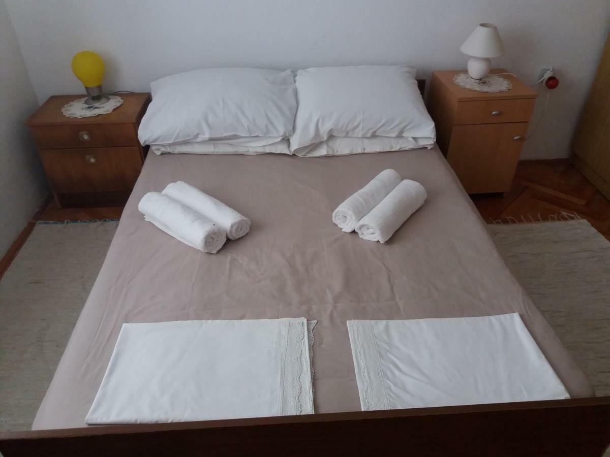 Apartman Nona Povljana Buitenkant foto